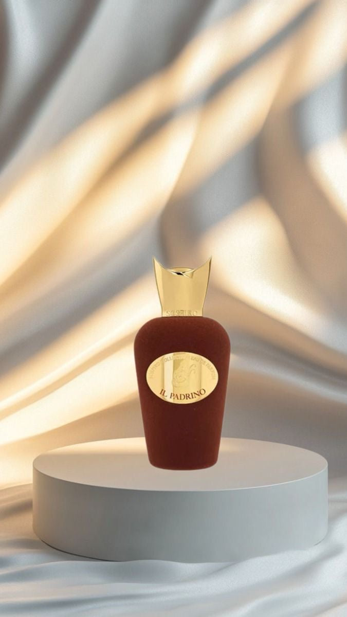 Elite Essence eg عطر اكس X مستوحى من عطر Il Padrino Sospiro، زجاجة عطر أنيقة مع عبوة سوداء وفضية.